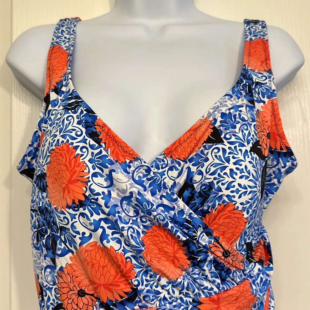 Seekers Essentials Australia Red Blue White Padded Swimsuit Size 14 EUC #6894 - Image 4