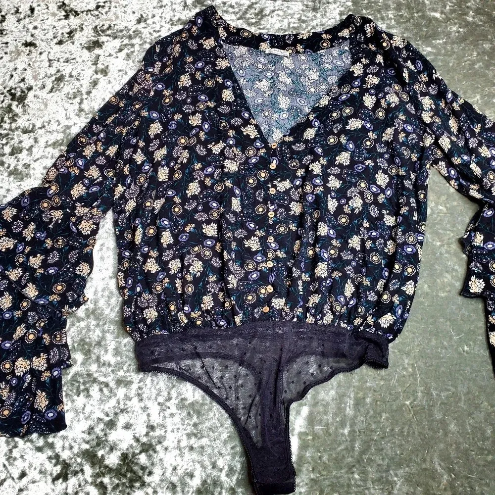 Free People She's Dainty Bell-Sleeve Bodysuit - Image 9