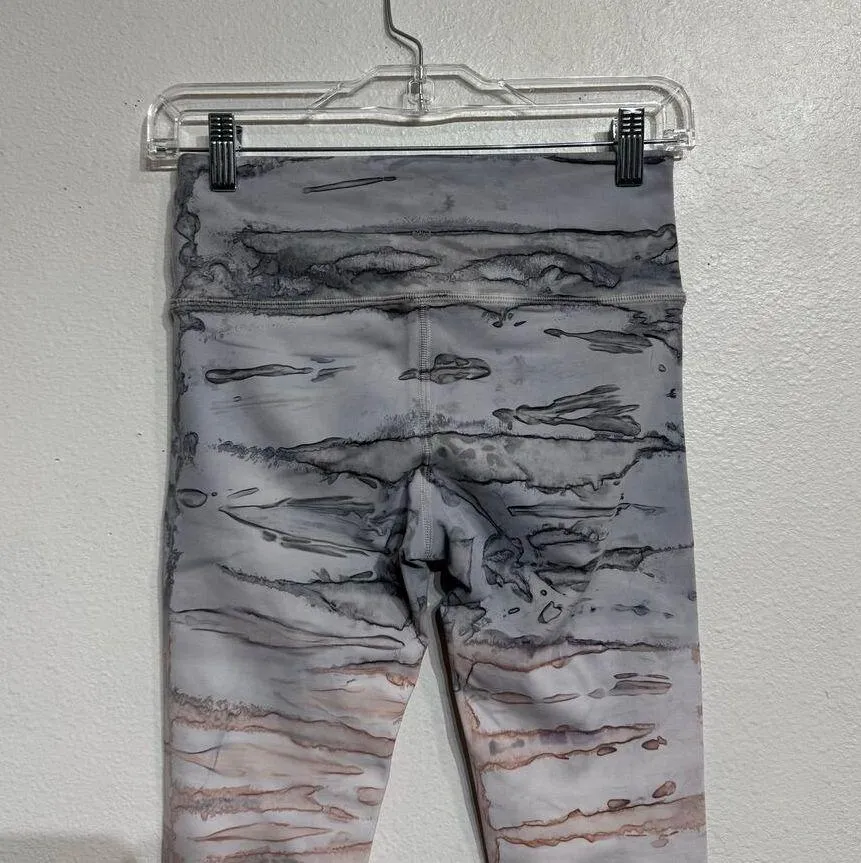 VMMA Gray Tie Dye Leggings Sz S - Image 7