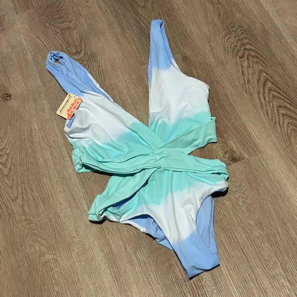 NWT Martha Rey Dancer One - Image 4