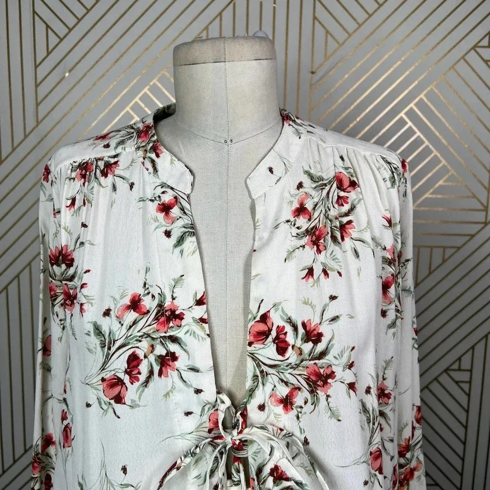Flynn Skye Get Away Lace Up Front Blouse Day Desire White Red Floral Size US XS - Image 3