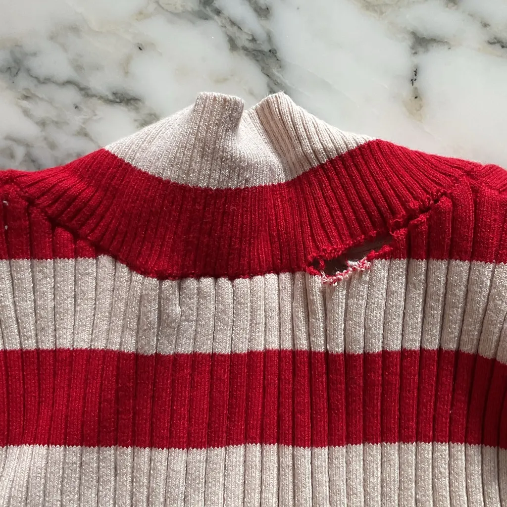 EUC Madewell NT749 Red and Cream v-neck ribbed stripe Sweater S Seam Separated - Image 7