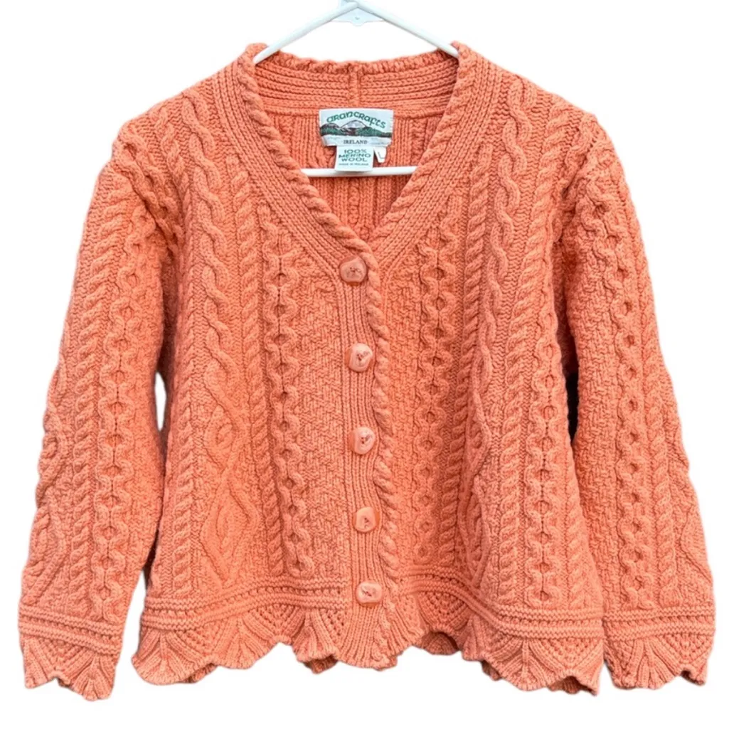 Like New Aran Crafts Merino Wool Cable Knit Crop Lngth Scallop Hem Sweater Large - Image 1