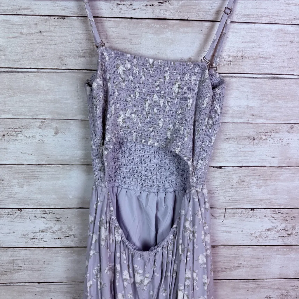 Hollister Floral Smocked Dress Size Large - Image 4