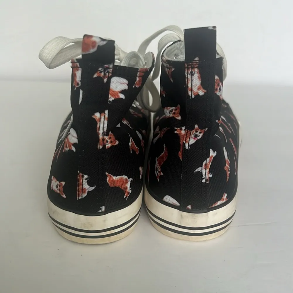 Hot Topic Corgi Butt Hi-Top Sneakers Size 9 🕶️ - Image 4