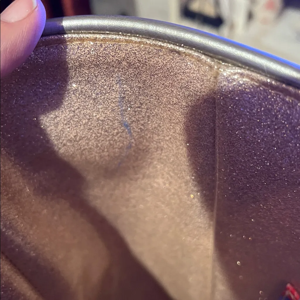 Consuela Chica Classic Tote Tia black floral embroidered patent leather carry-on - Image 15