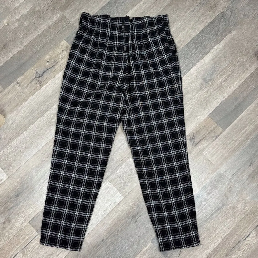 Hollister 90s Plaid Flannel Ultra High Rise Cropped Mom Pants Black Large‎ - Image 4