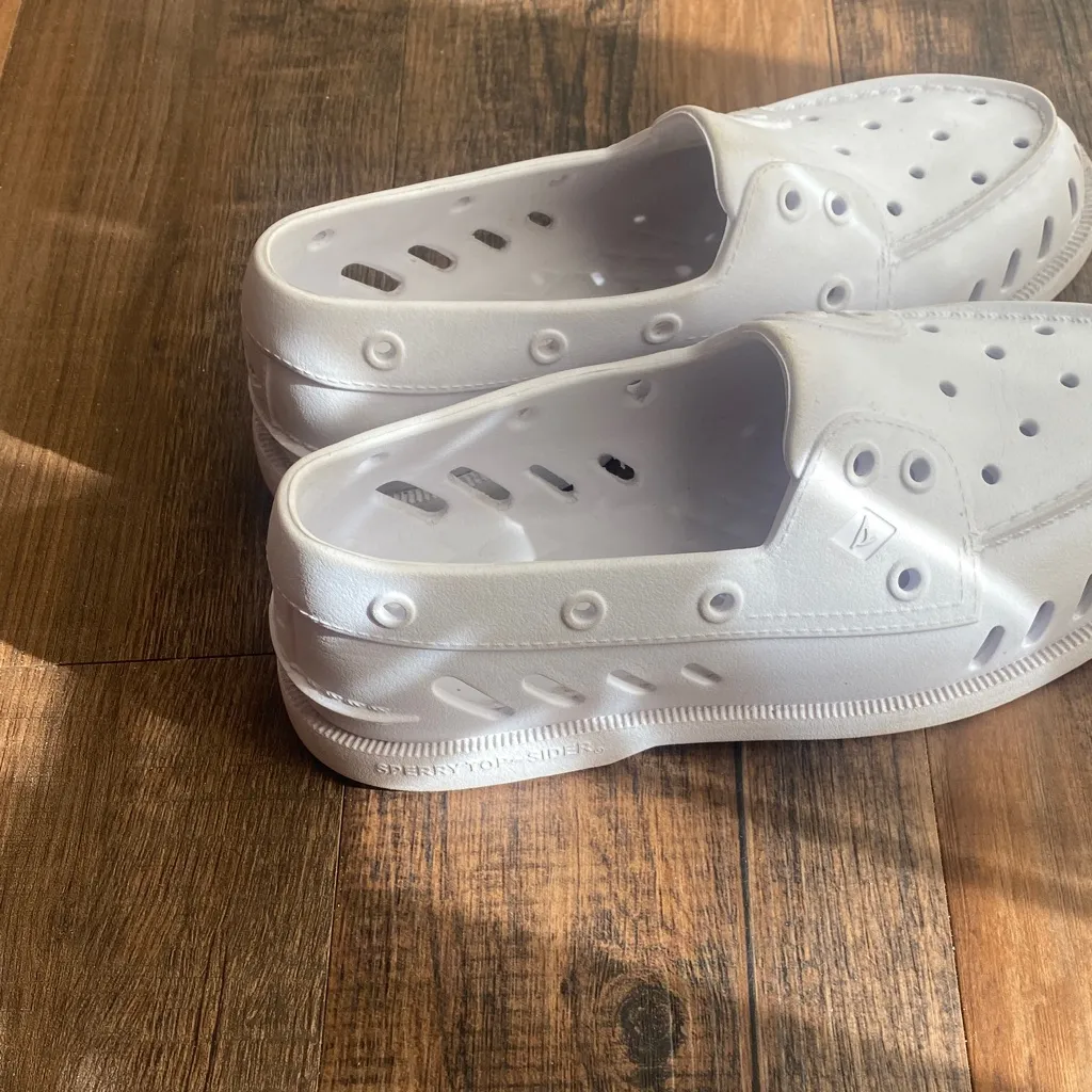 Sperry Slip-On White Water Shoes - Image 5