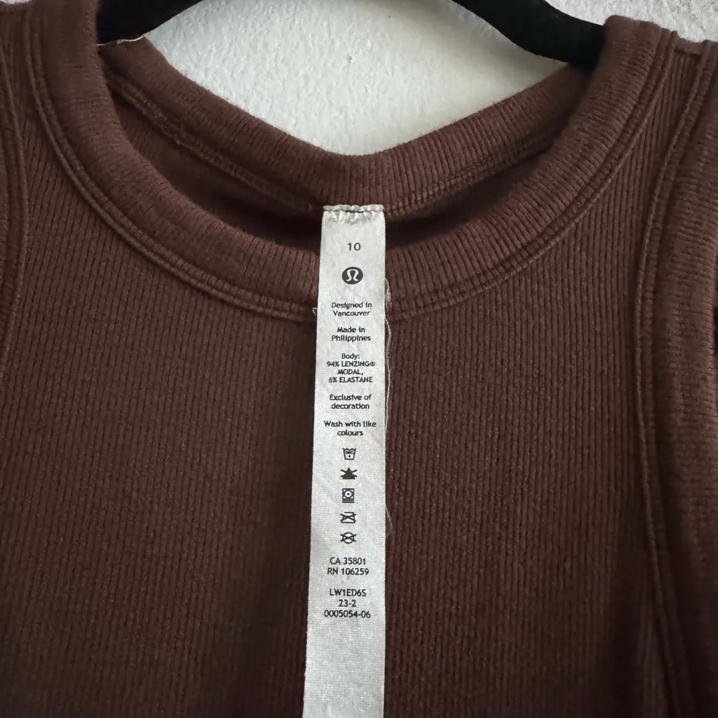 Lululemon Hold Tight Cropped Tank Top 10 Espresso - Image 3