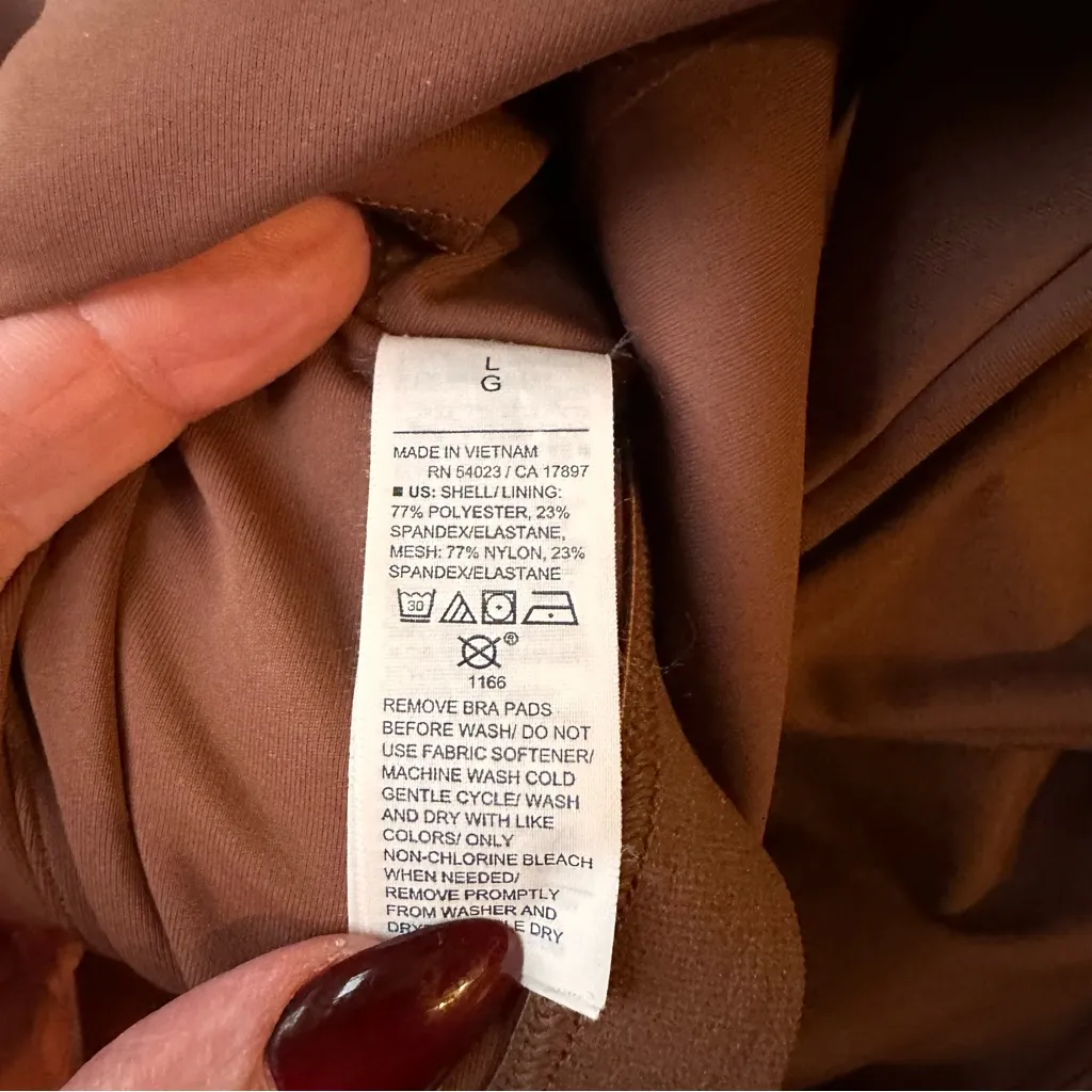 Old Navy Light Support PowerSoft Longline Sports Bra Date Palm Size Large - Image 8