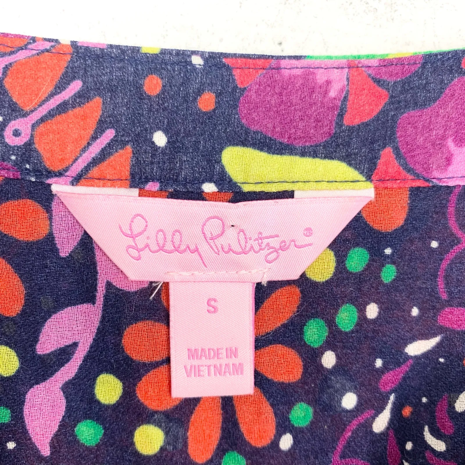 Lilly Pulitzer Garden Menagerie Providence Blouse Purple Red Floral Size Small - Image 4