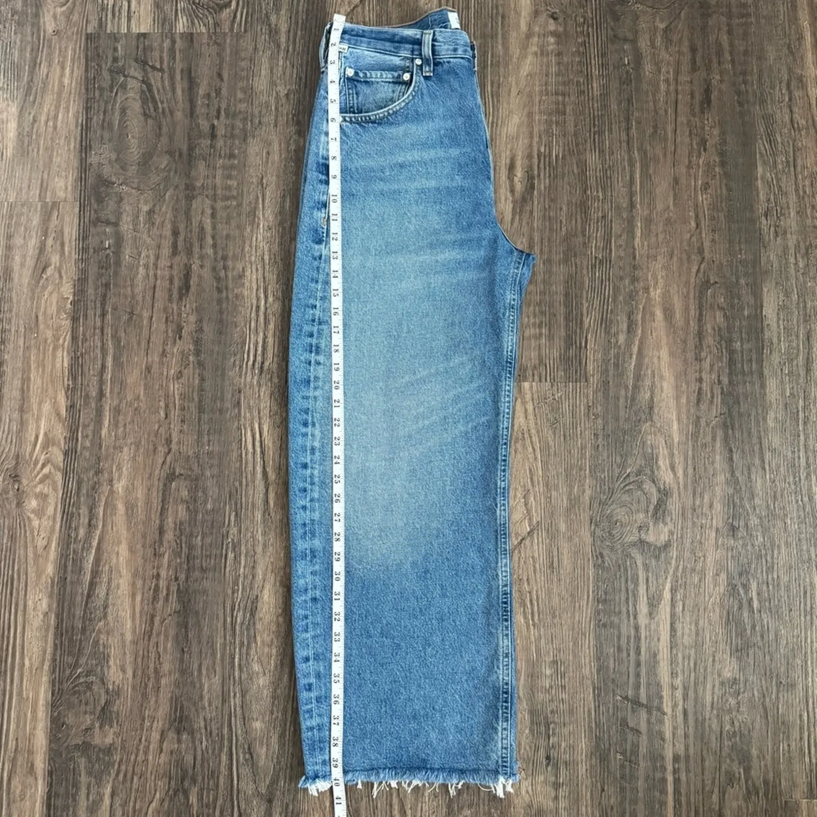 Citizens of Humanity Ayla Raw Hem Crop Jeans in Doheny Wash Size 29 - Image 14