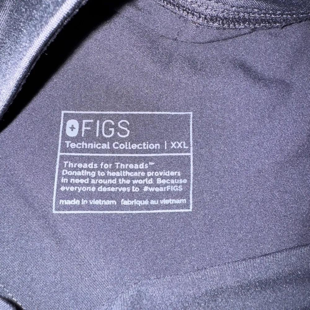 FIGS  Charcoal / Dark Gray Scrub Pants - Image 7