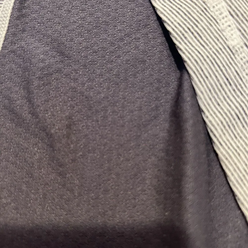 Lululemon women's tank top gray 8 Push Your Limits Heathered Coal Wee stripe - Image 6