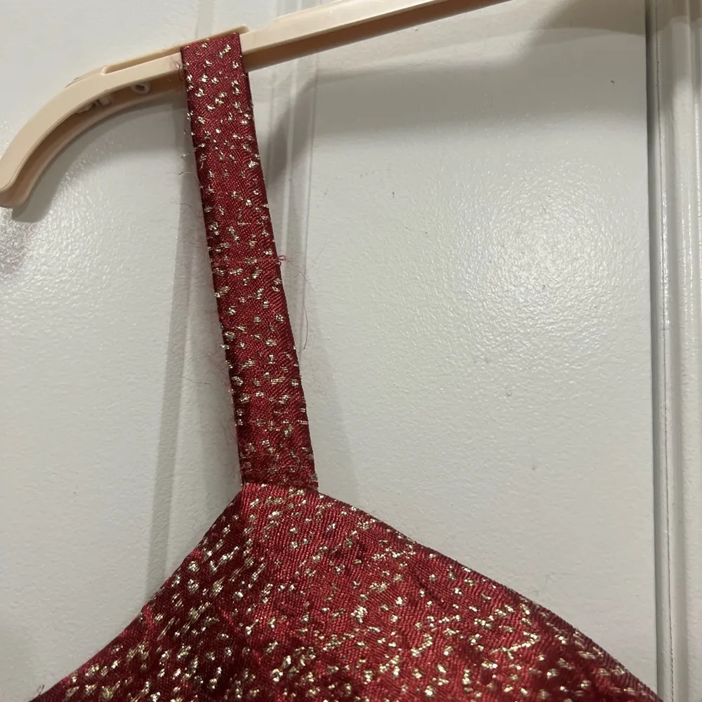 ML Monique Lhuillier Red Metallic High Low Gown Size 6 US $595 - Image 6