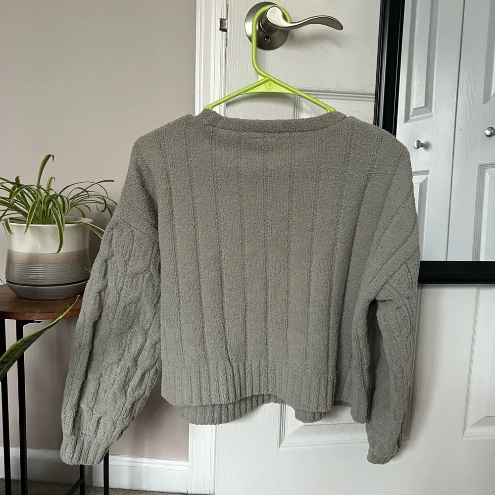 Marshall’s cropped green sweater - Image 3