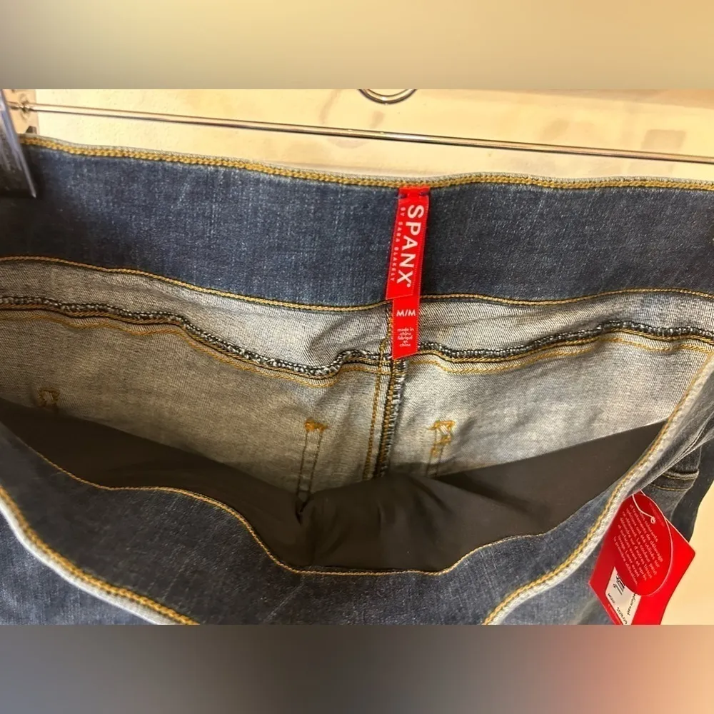 NWT Spanx Distressed Denim Skinny Jeans Leggings Size Medium - Image 13