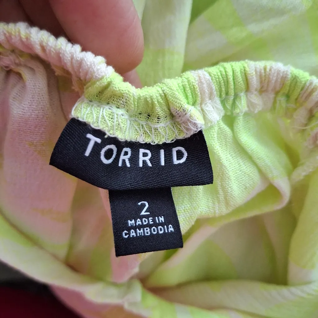 Torrid Sz 2 Lime Green Women's Top - Image 11