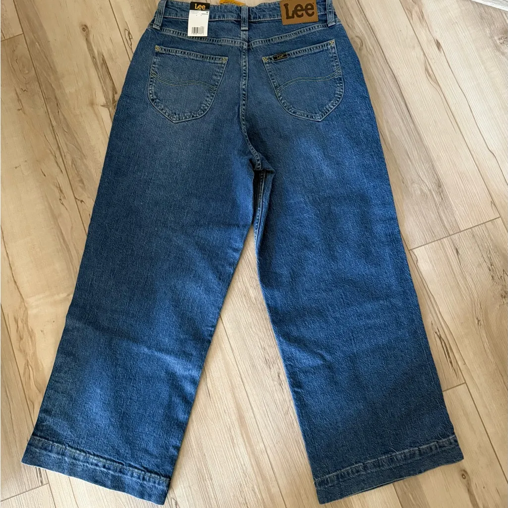 NWT LEE Women's Legendary wide leg cropped denim high rise Jeans Size 6 - Image 2