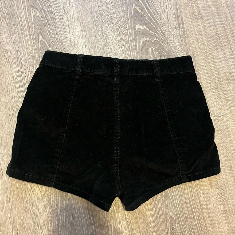 Free People Black Corduroy Shorts Women’s Size 24 Bohemian Boho Stretch Festival - Image 8