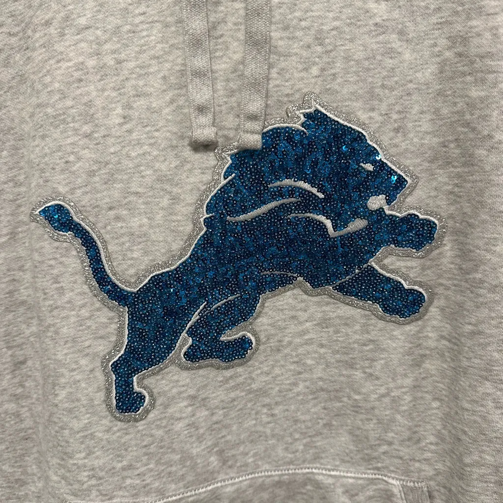 Detroit Lions hoodie sweatshirt! Gray Hoodie with Blue sequin Lion Design! Large - Image 2