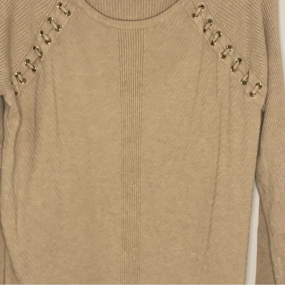 Women's Calvin Klein Ribbed Gold Grommet Long Sleeve Sweater Tan  Size Medium - Image 5