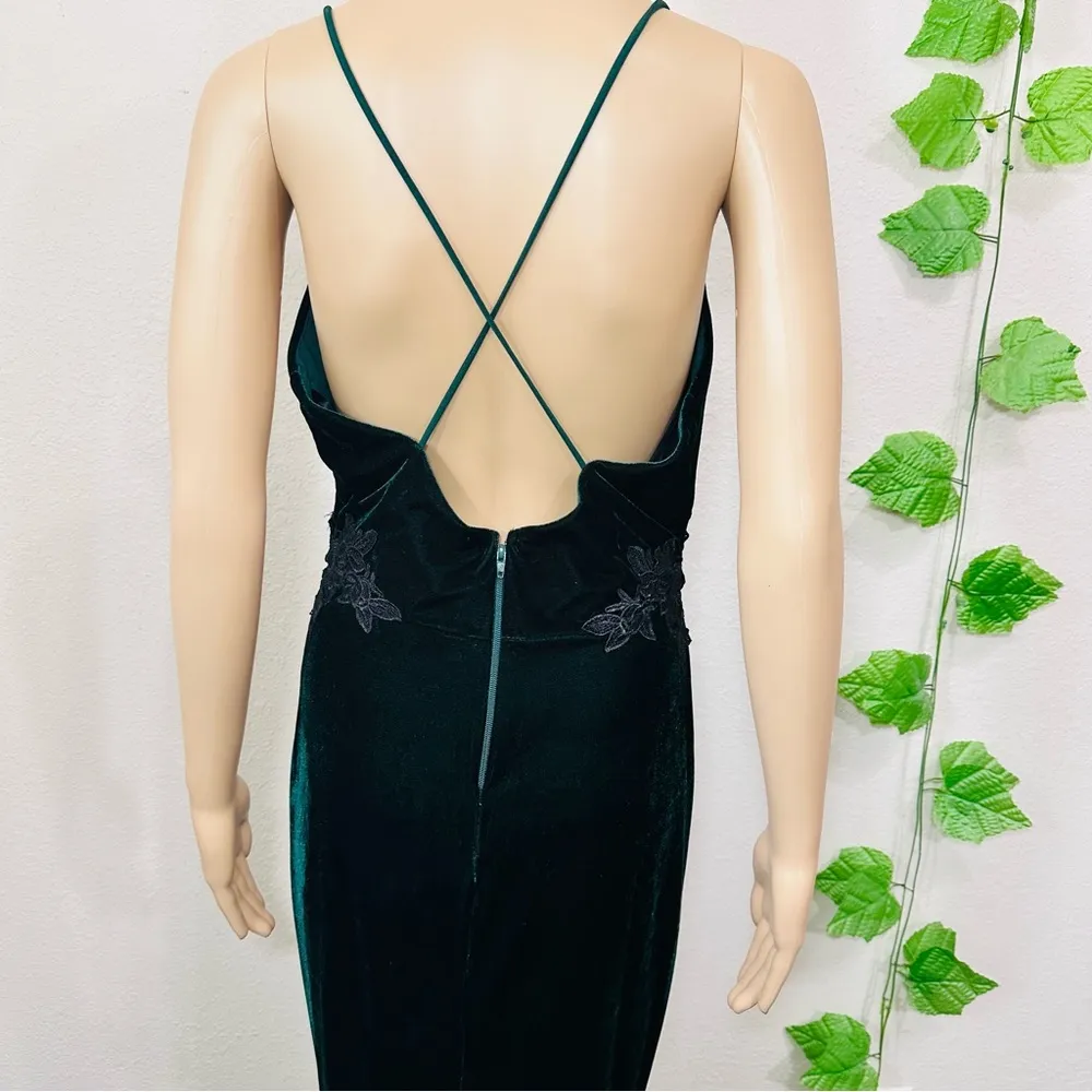 Windsor Velvet Fairy Emerald Dress - Image 11