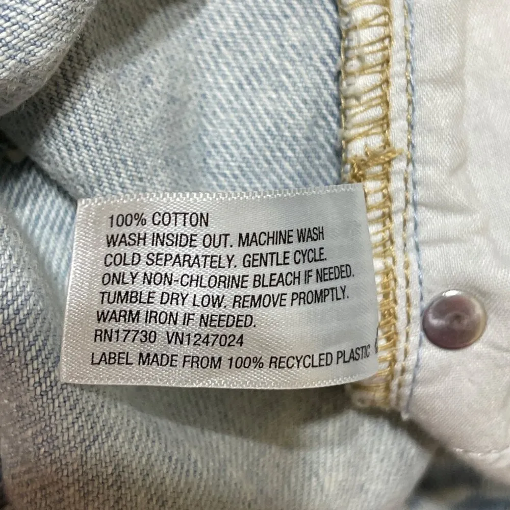 Wild Fable Denim Jean Shorts Crossover Button Fly Light Wash Size 16 Fray - Image 7