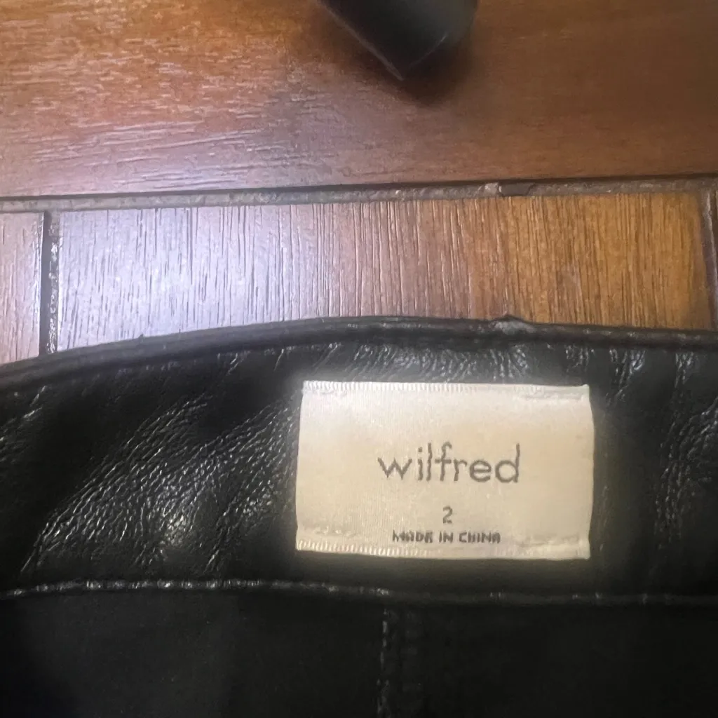 Wilfred (Aritzia) Vegan Leather High Rise Straight Pants – Black (Size 2) - Image 10