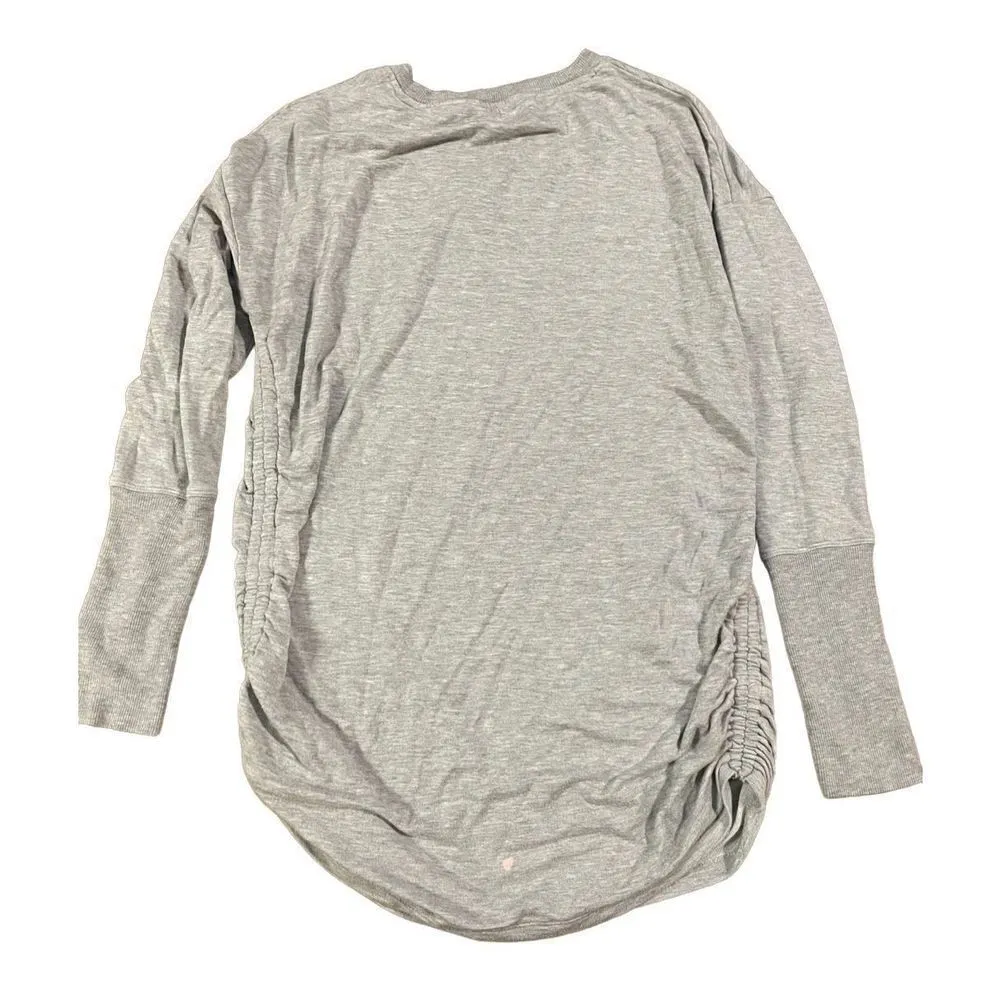 Athleta gray long sleeve shirt with ruched sides size medium - Image 2