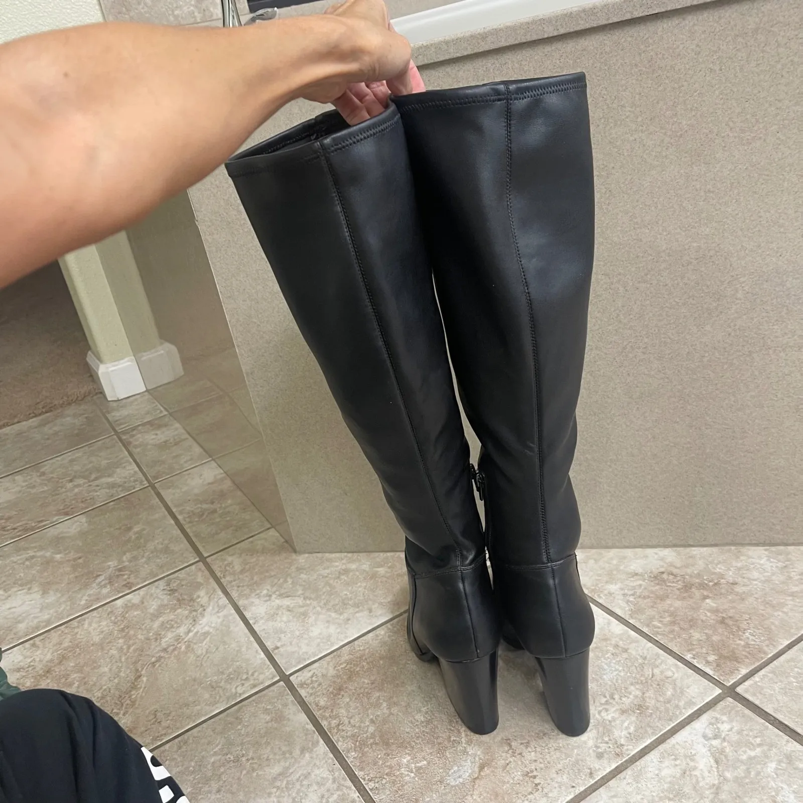 Marc Fisher mlanata LTD Black FAUX Leather Pointed Toe Block Heel Knee Boots 9M Size 9 - Image 3