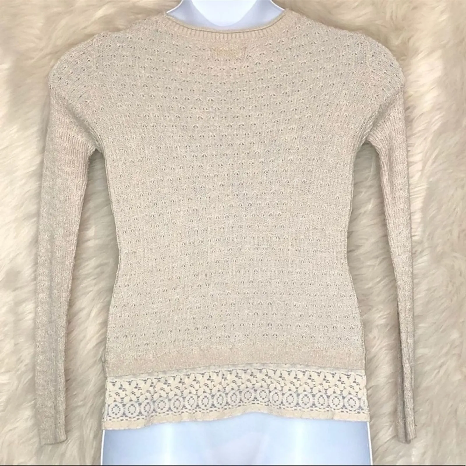 Hollister Lace Trim Oatmeal Crew Neck Sweater XS Lightweight EUC - Image 7