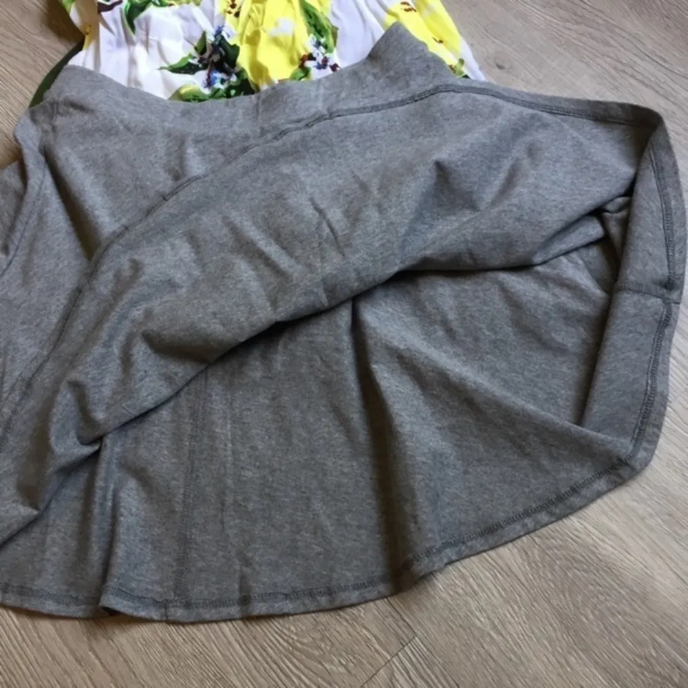 Forever 21 Heather Gray  Circle Mini Skirt New - Image 3