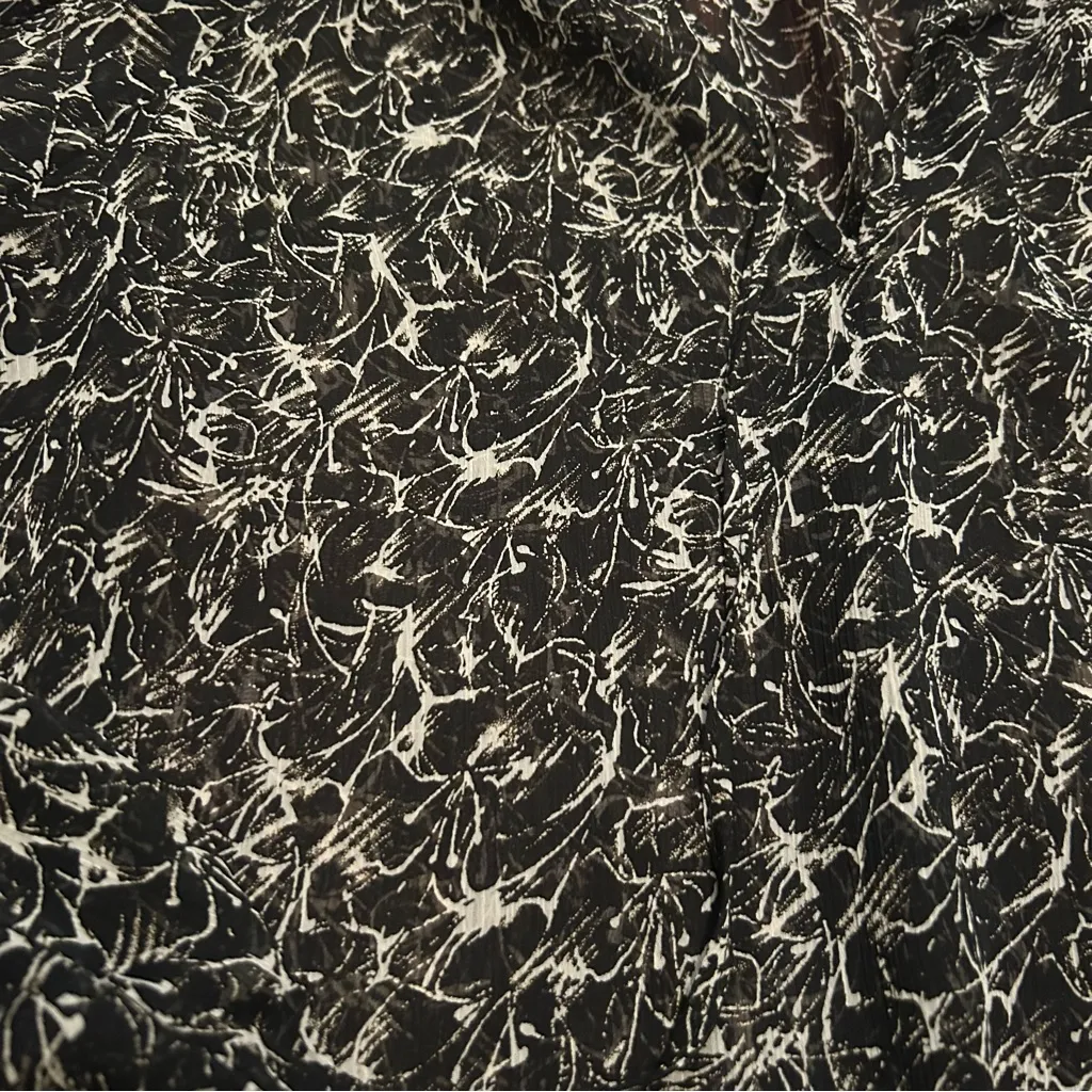 Women’s Peyton Jensen Black White Blouse Size M - Image 3