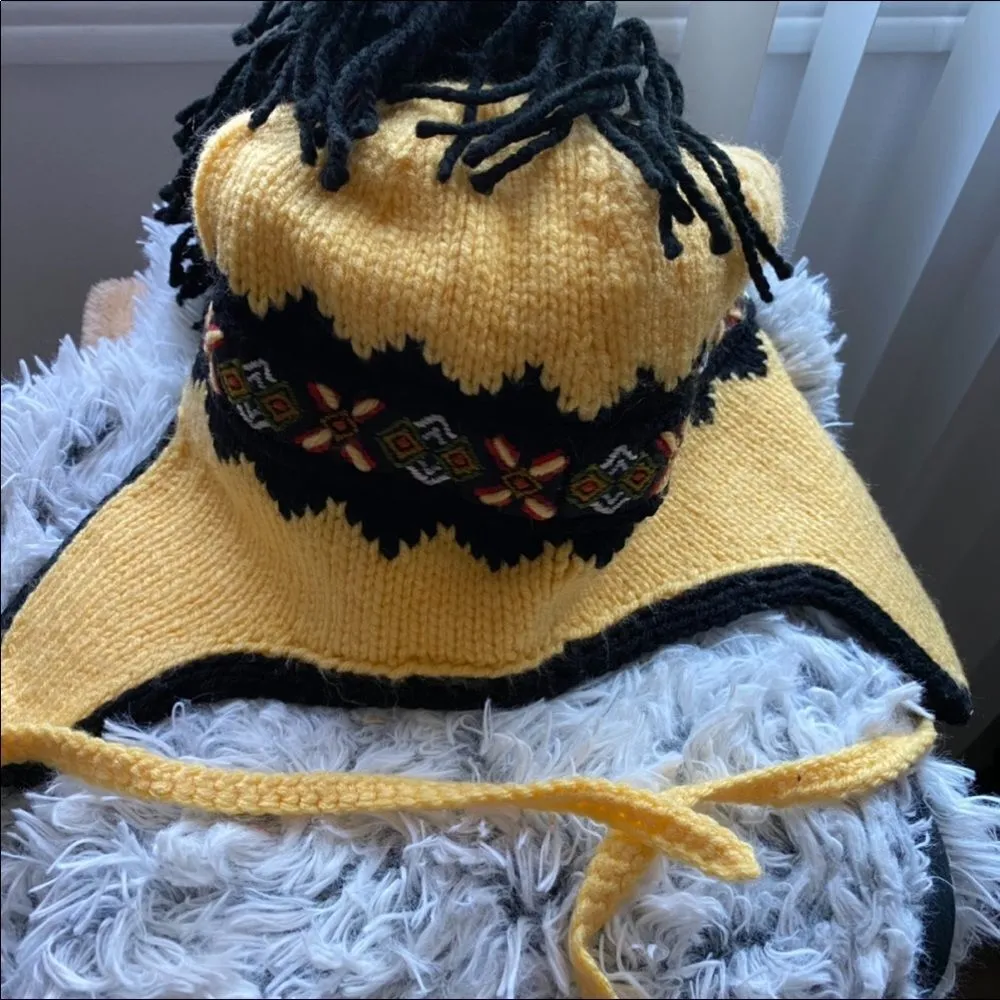 Thick Knitted winter hat, very warm, Embroidered Yellow - Image 2