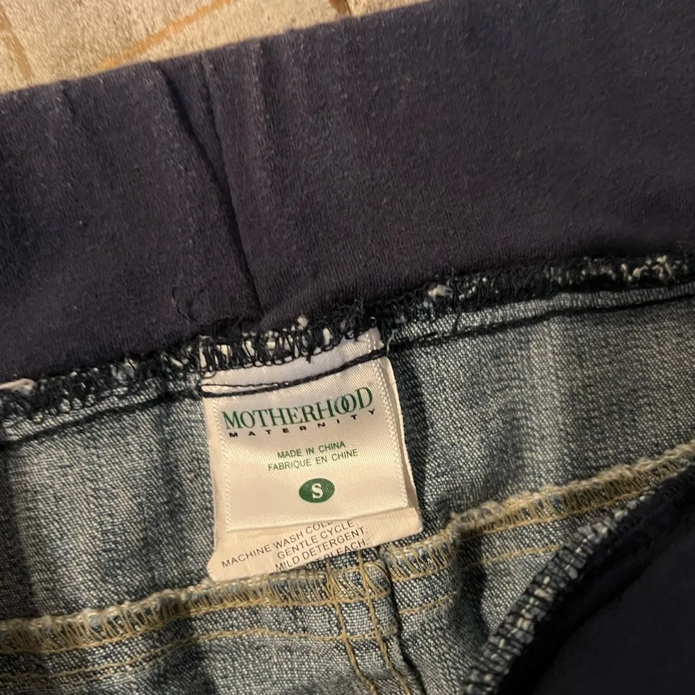 Motherhood Maternity Womens sz S Skirt Blue Denim Back Button Pockets - Image 2