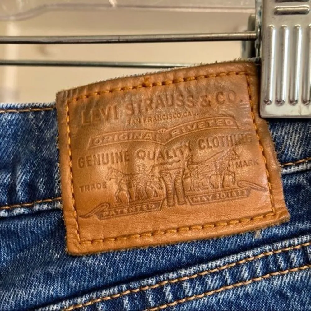 Levi's Premium Wedgie Straight High Rise Raw Hem Jeans Size 28 - Image 10