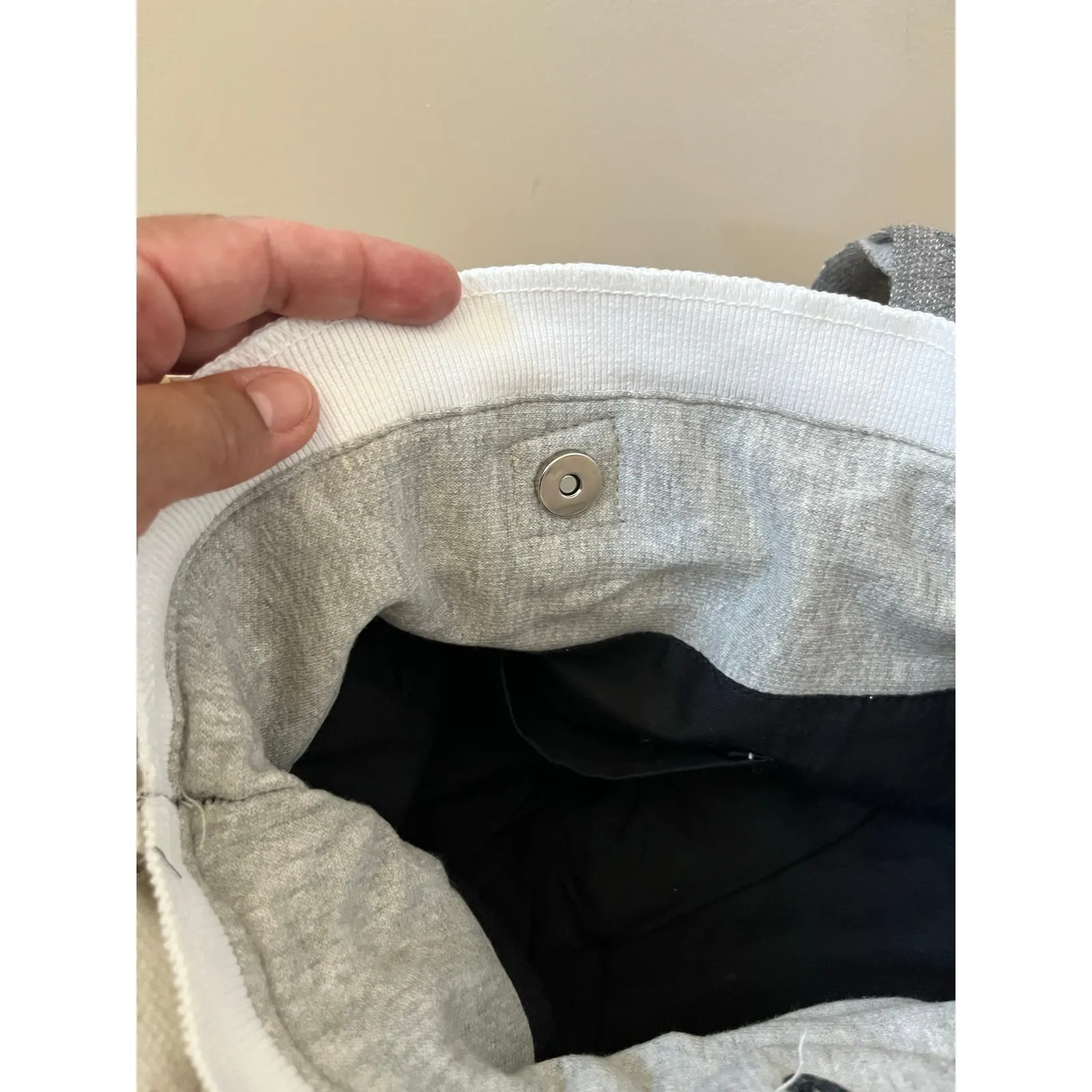 The NFL Patriots Embroidered Appliqué Cotton Hoodie Purse Kangaroo Pocket Gray - Image 9