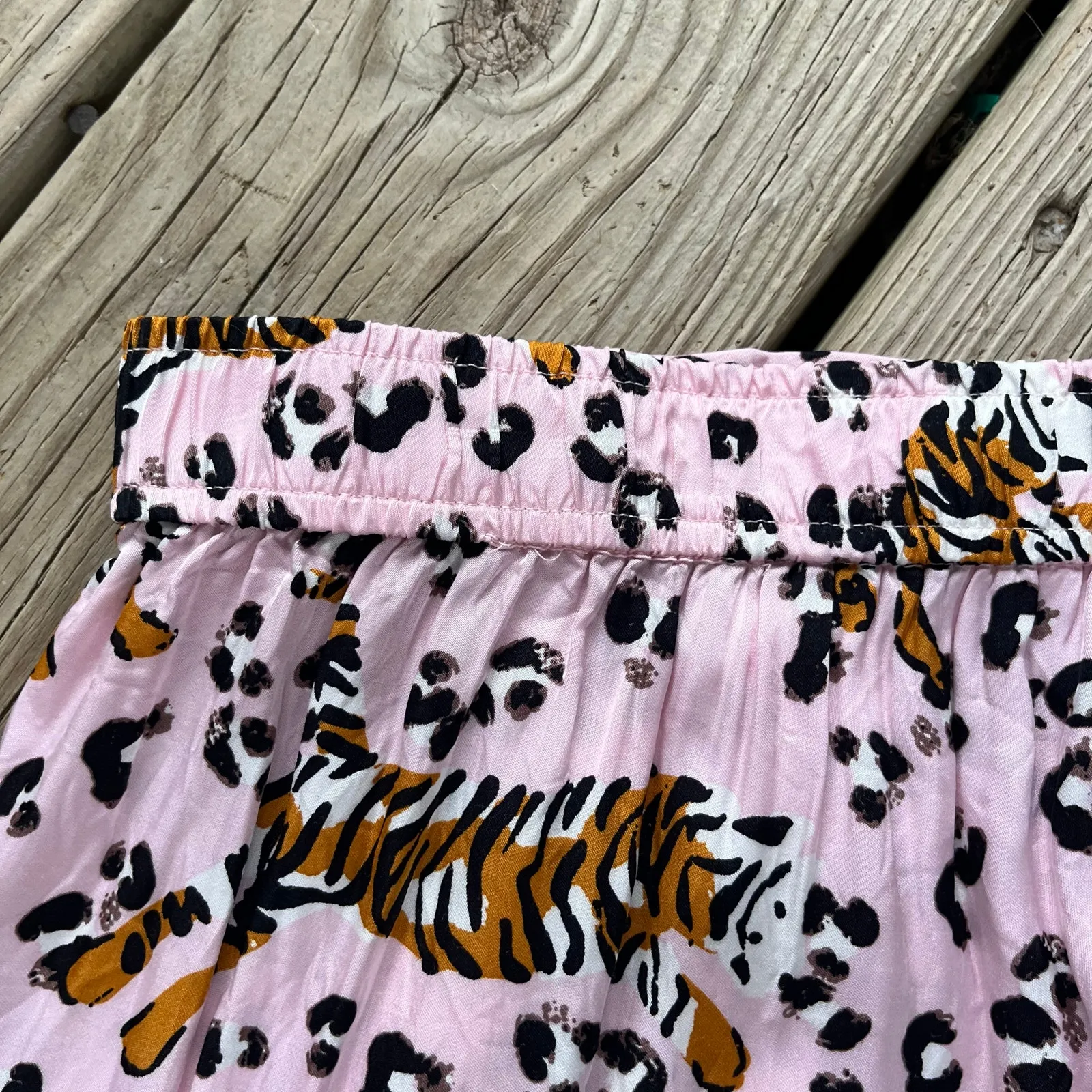 Anthropologie Women's Silky Pink Tiger Print Pajama Set Size L/XL - Image 10