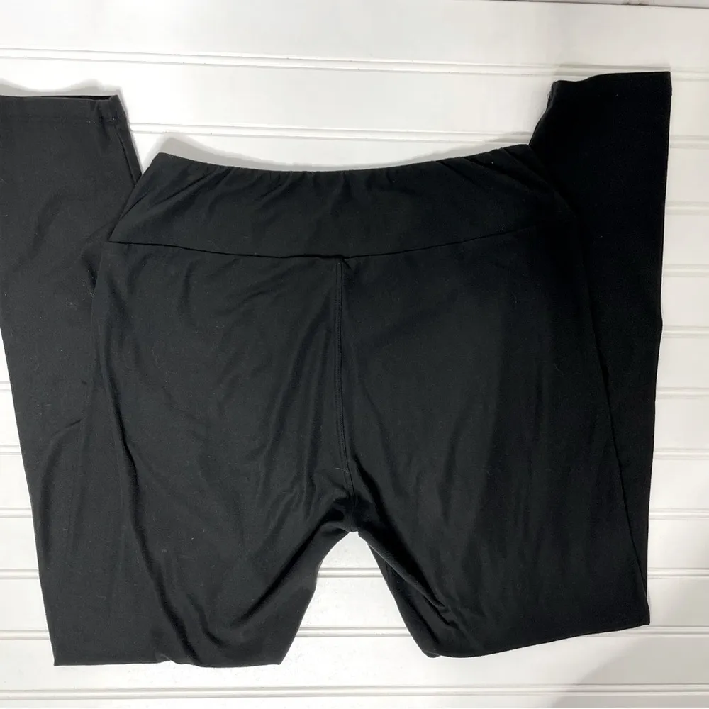 LuLaRoe  OS Solid Black Leggings - Image 3