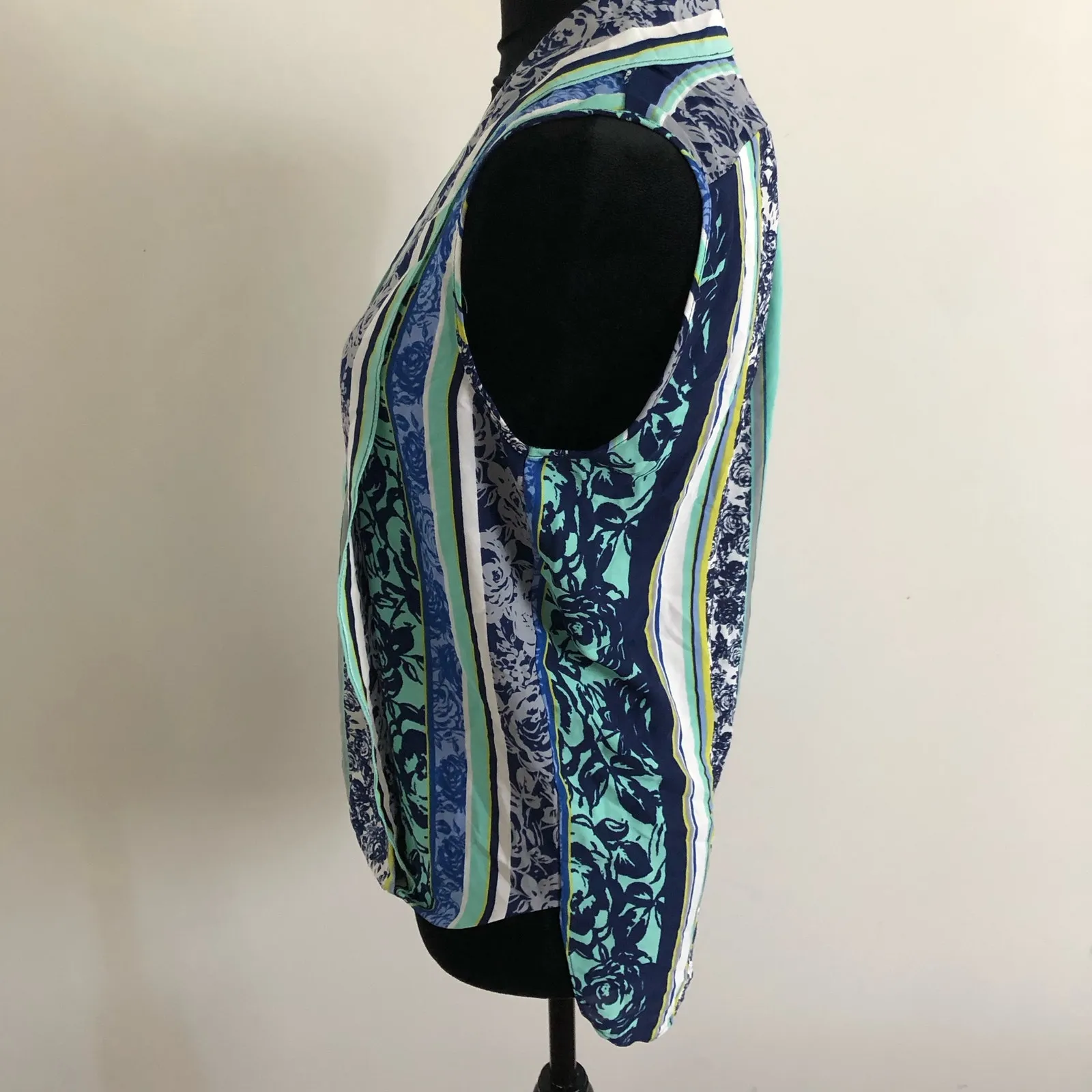 Three Eighty Two Women's Blue Striped Floral Print Sleeveless Blouse, Size Small - Image 6