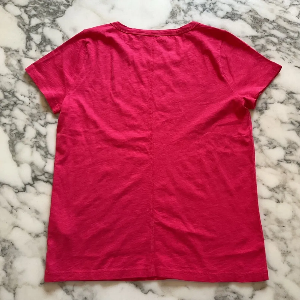 NWT J.Crew Short Sleeve Girlfriend Tee Hot Pink Sz S Small Hole Back Sleeve - Image 2