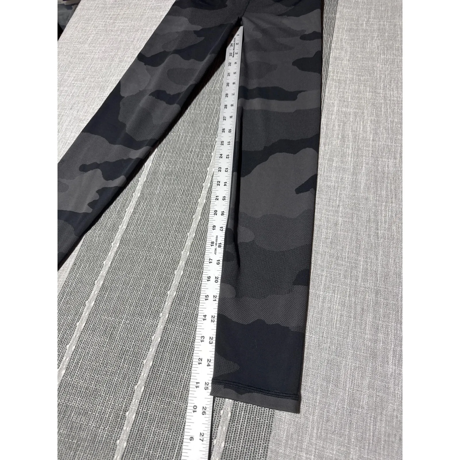 Aerie Leggings Womens Size Small Camo Print High Waisted Athleisure Pants - Image 2