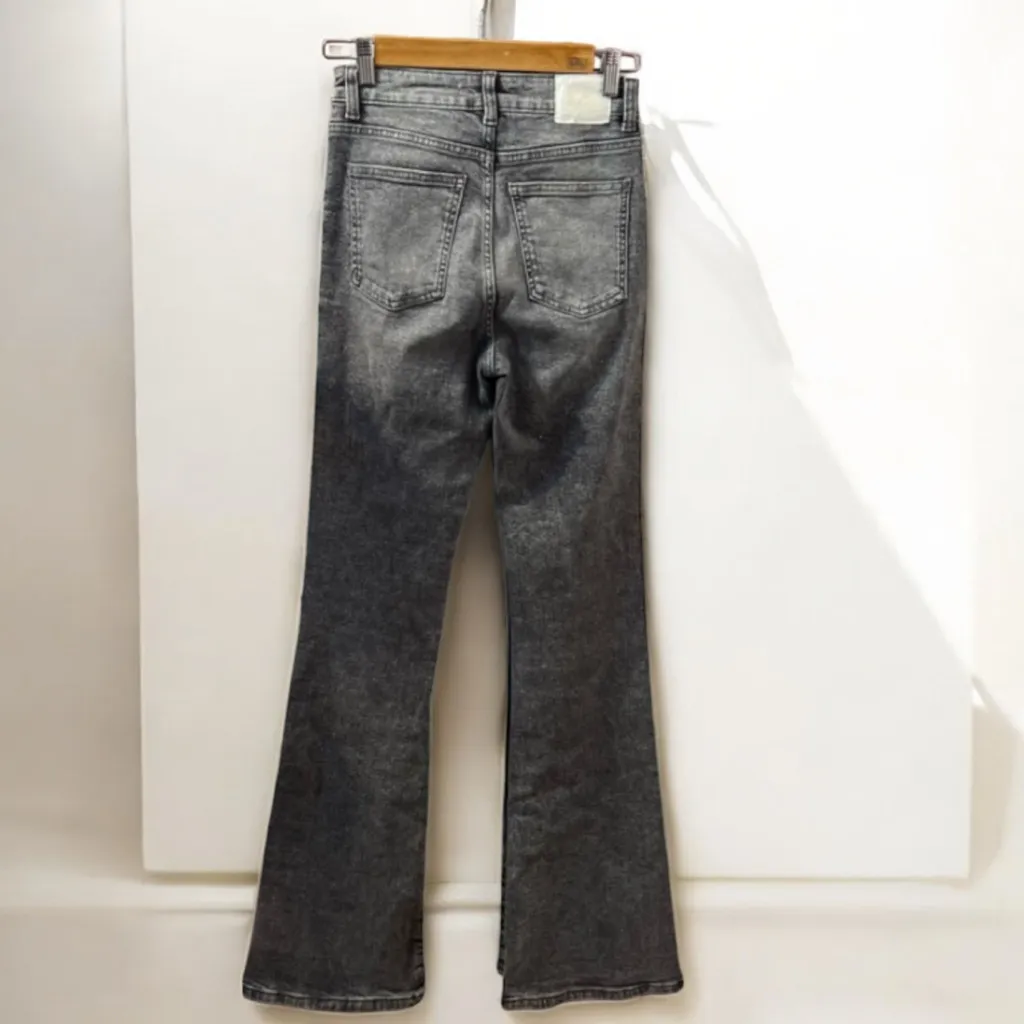 Zara Women’s High Waisted Flare Jeans - Image 15
