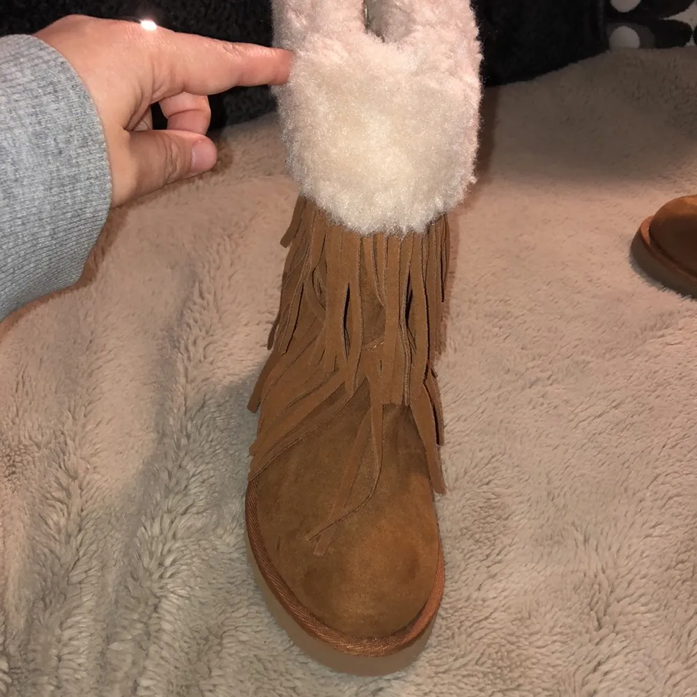 Madden Girl NWOT  Fringe Boots, size 7 - Image 3