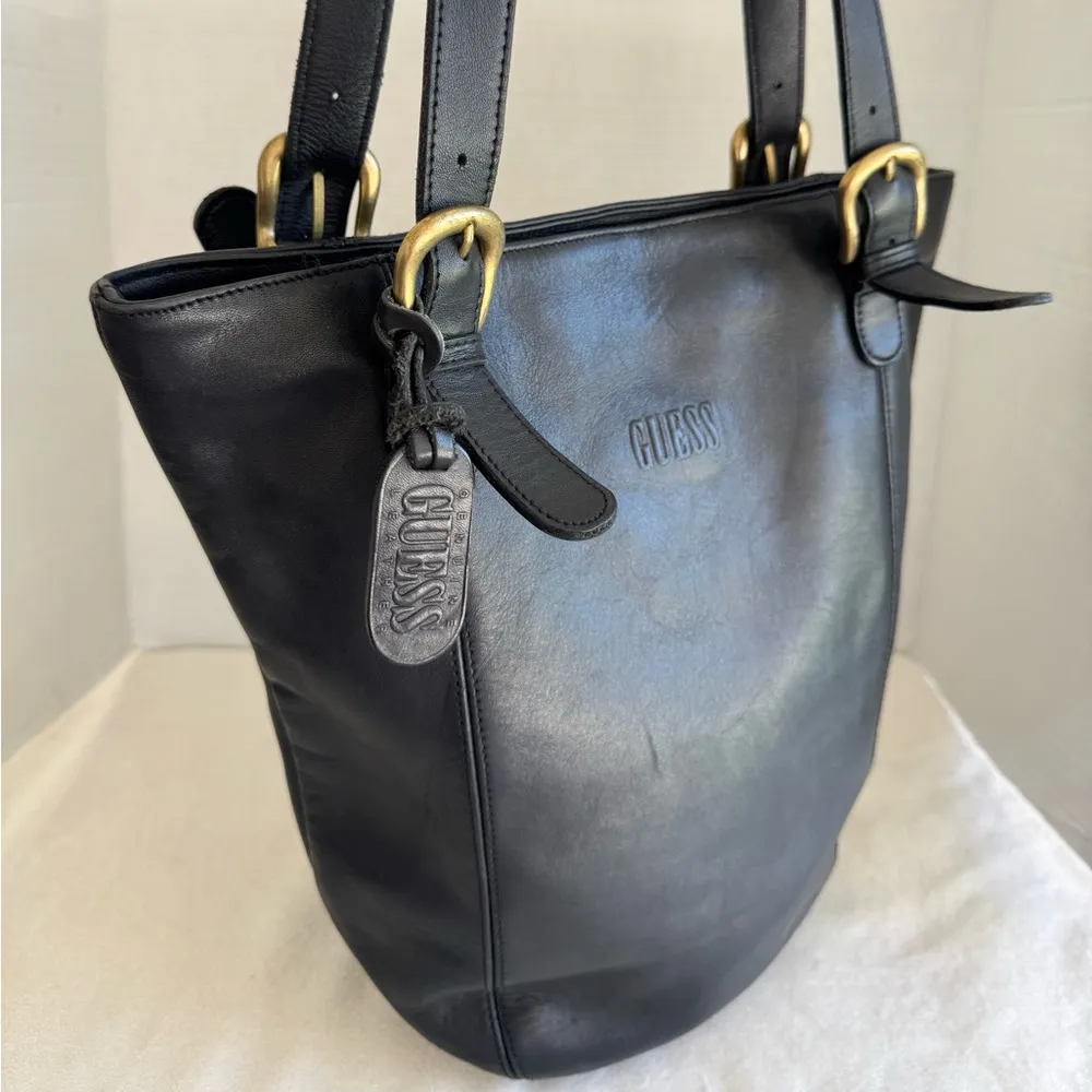 RARE Vintage Guess Genuine Leather Black Leather Bucket Tote Shoulder Bag Purse - Image 2