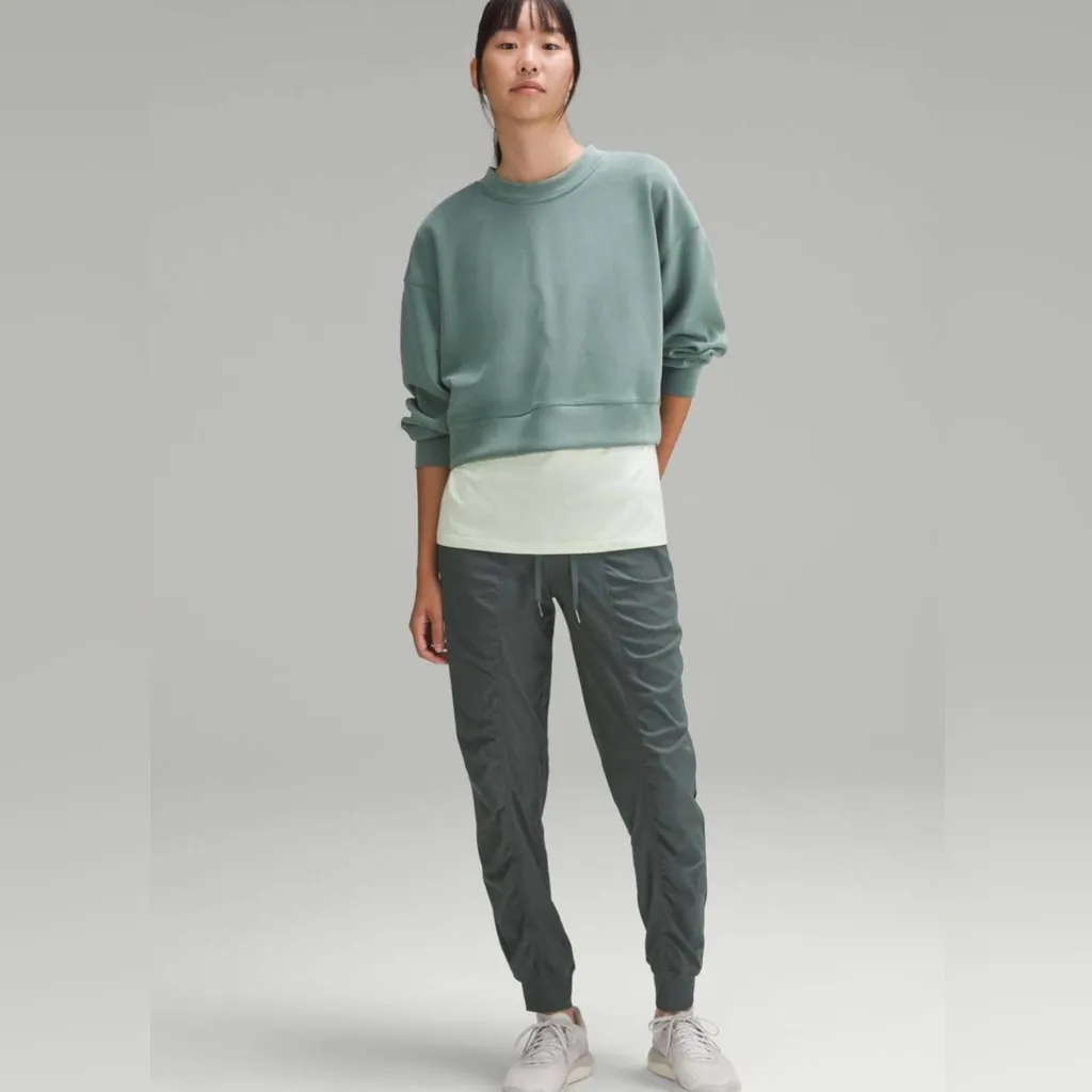 Lululemon Dance Studio Mid-Rise Jogger *Full Length
Dark Forest size 4 - Image 5