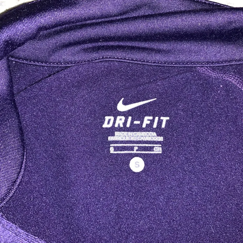 Nike Live Strong Purple Dri-Fit Top Size S - Image 4