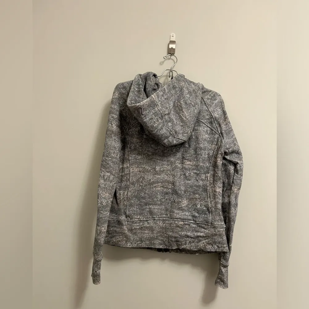 Lululemon Scuba Hoodie in Frozen Vista Alpine White size 8 - Image 7