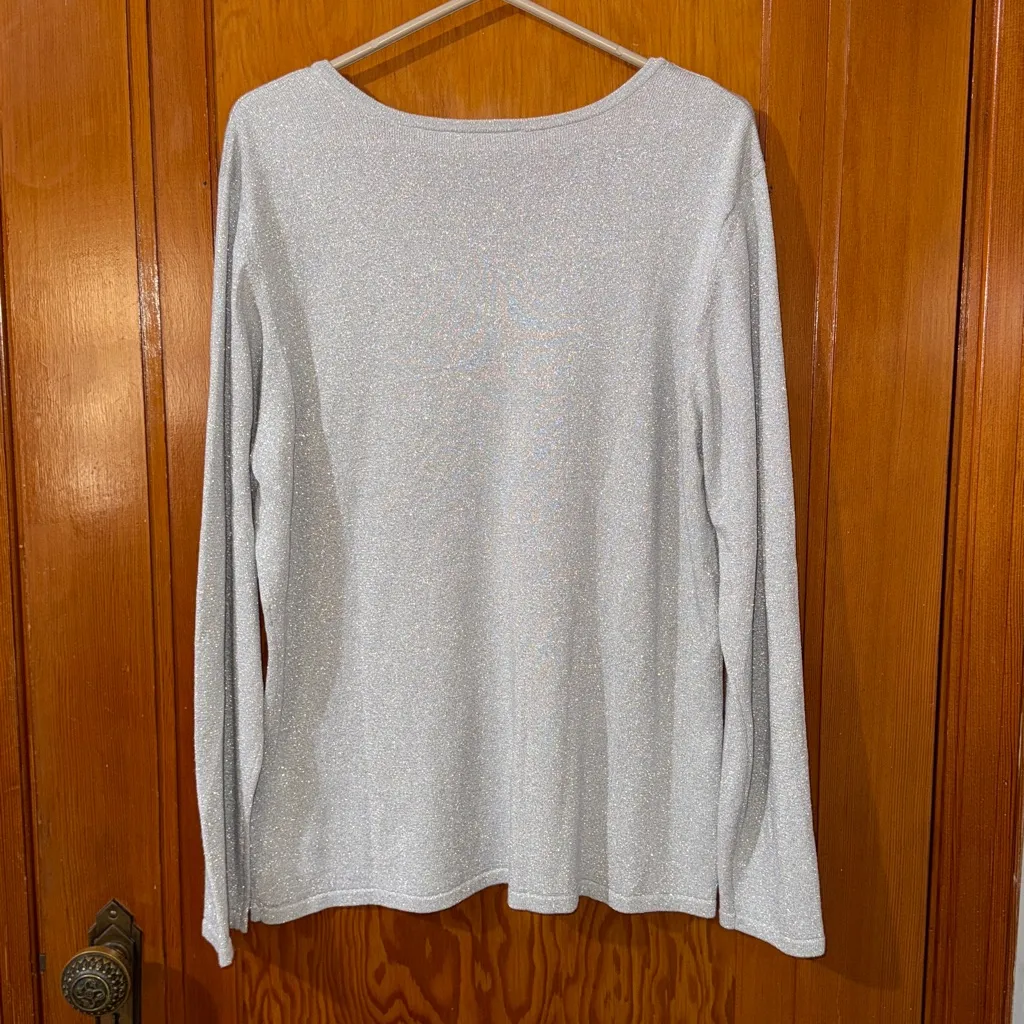 Jaclyn Smith  Silver V-Neck Long Sleeve Top - Image 3